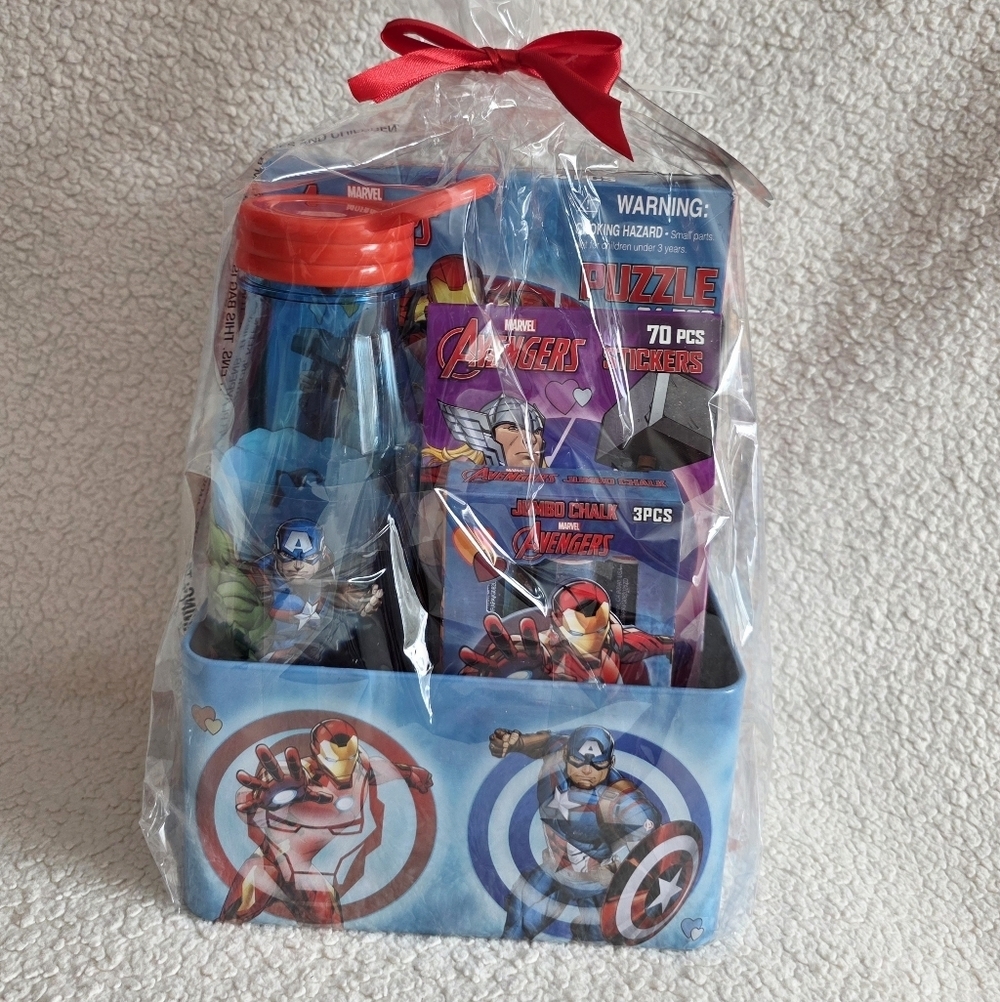 Avengers Marvel Tin Box Gift Set Valentine's Day, Easter Birthday Graduation NWT